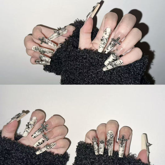 Kapownails Edgy Press On Nails - Detachable Cross & Silver Studs Design
