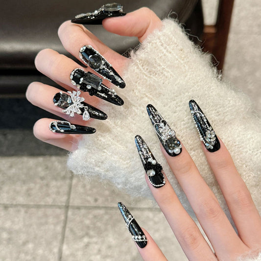 Black Silver Press-On Nail Color Scheme
