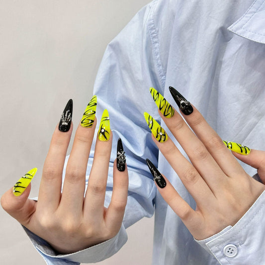 Gothic Green Black Design - Alternative Fashion Nail Art