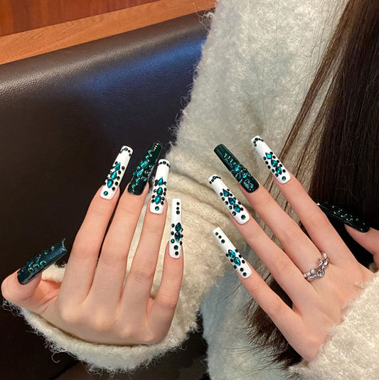 Green White Leopard Print Design - Wild Animal Pattern Nail Art Collection