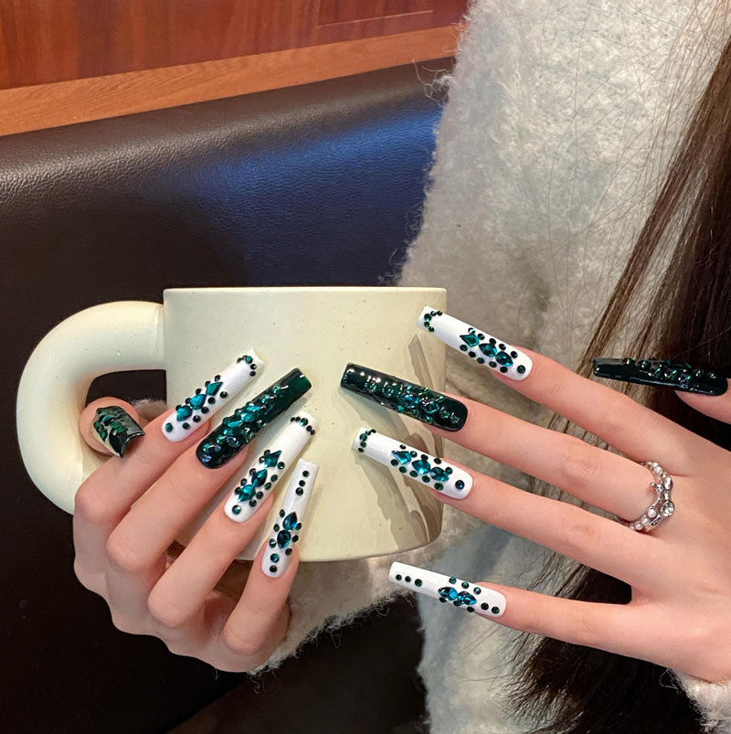 Glitter Shimmer Accents - Sparkling Glamorous Nail Embellishments