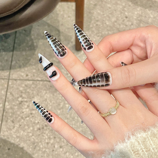 Black White Grid Pattern Design - Modern Geometric Nail Art Collection