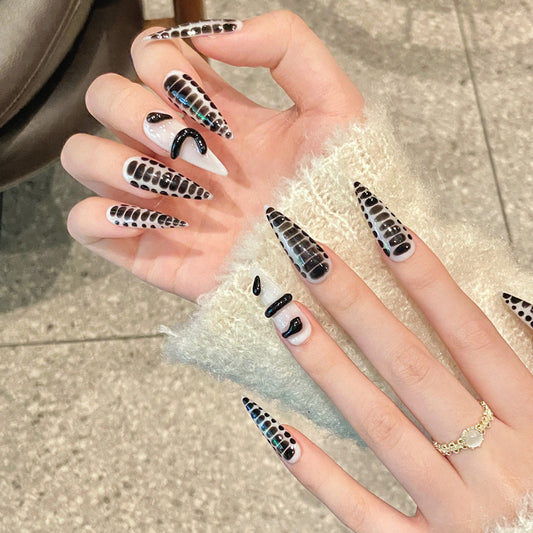 Sharp Stiletto Geometric Nails - Dramatic Fashion Statement Design