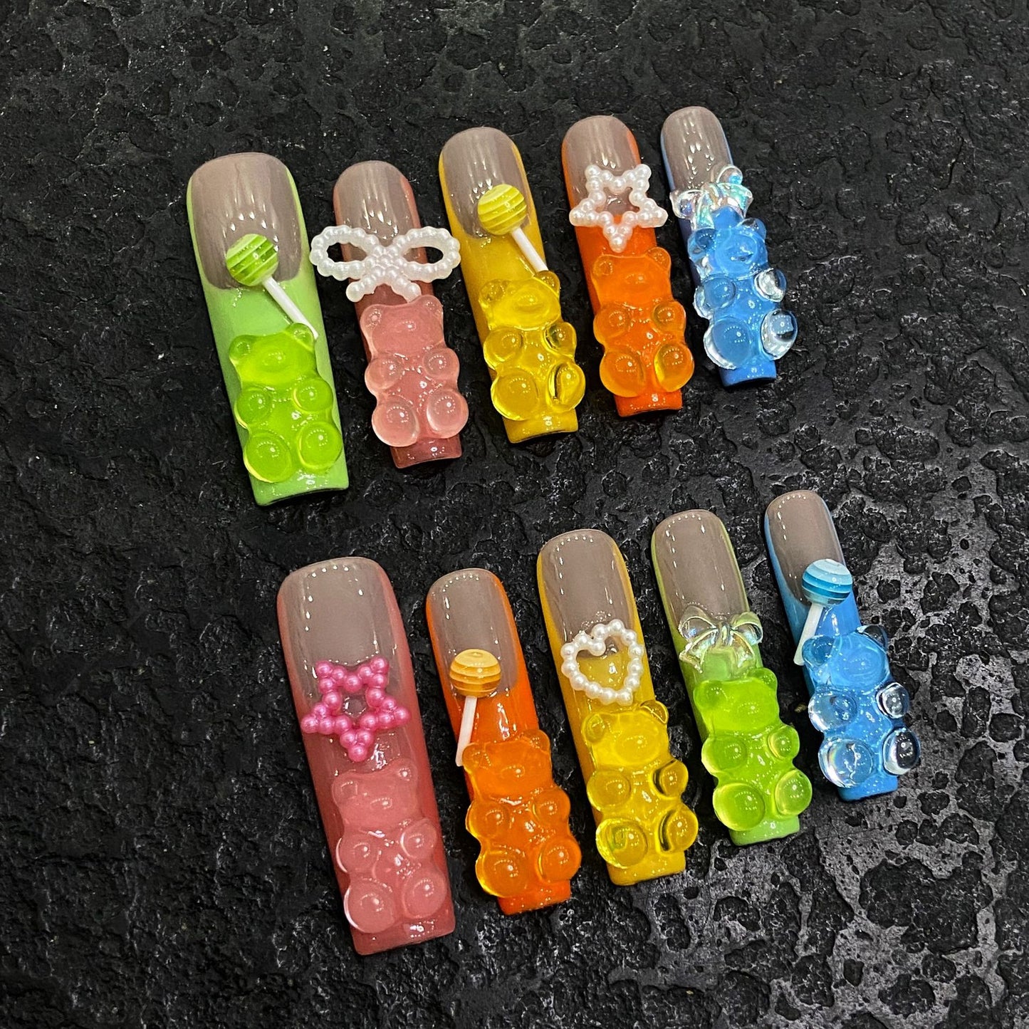 KAPOWNAILS Rainbow Gummy Bear Press - ons, Colorful 3D Bear & Bow Decor