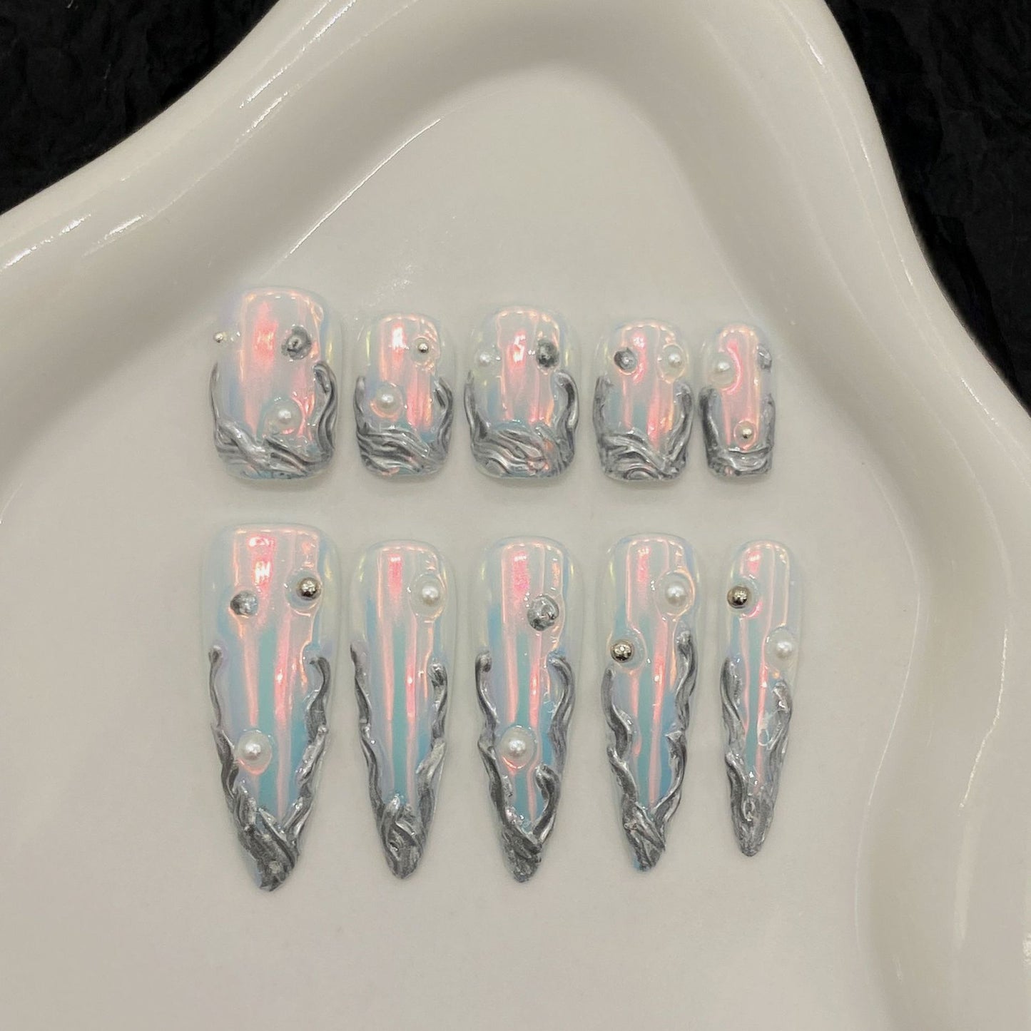 KAPOWNAILS Aurora Silver Press - ons, Iridescent Pearl & Chrome Accents