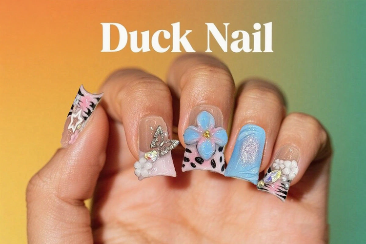 KAPOWNAILS Flare press-on nails feature a unique duckbill shape that flares out at the tips