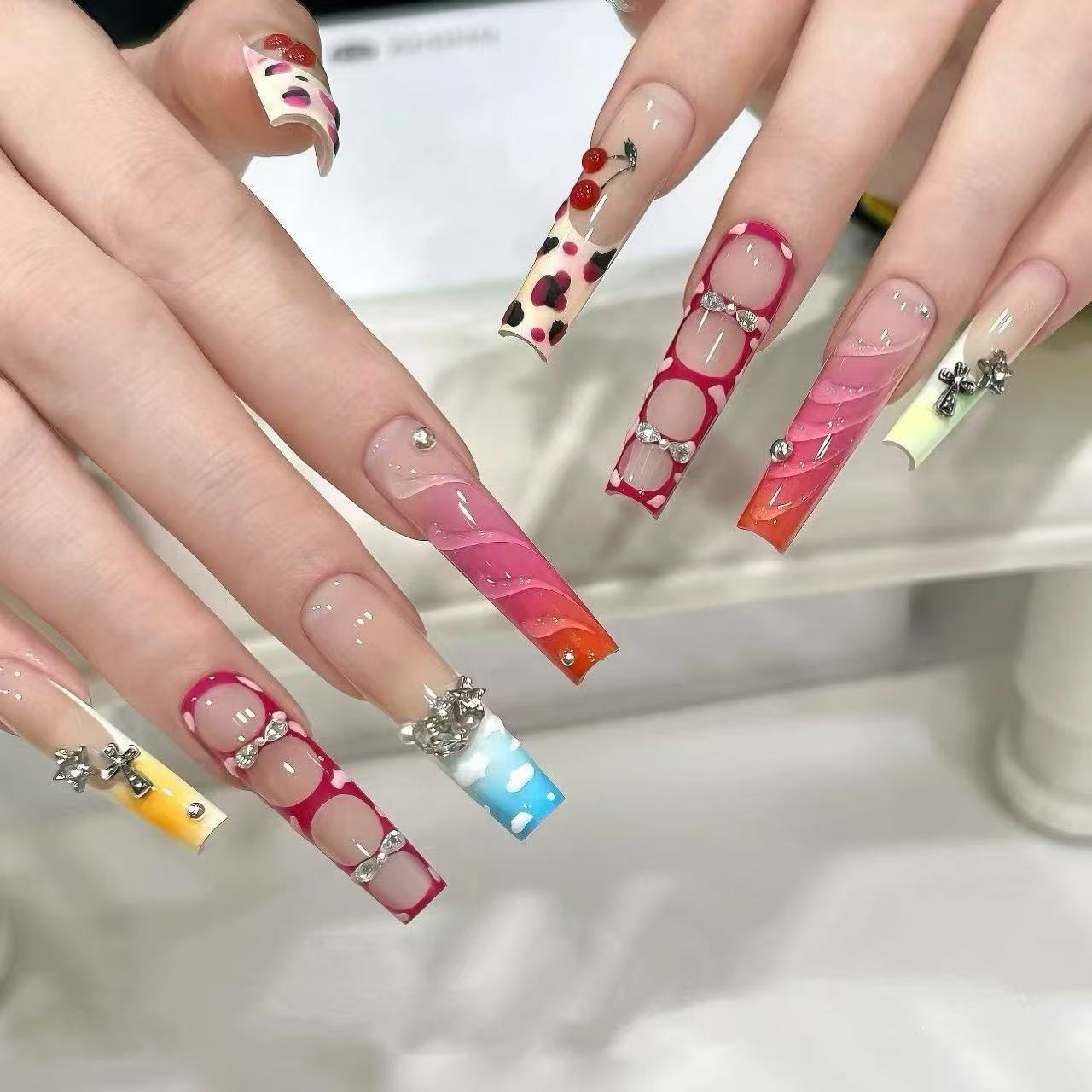 Gradient Floral & Starry Press On Nails - Rhinestone Glam | Kapownails