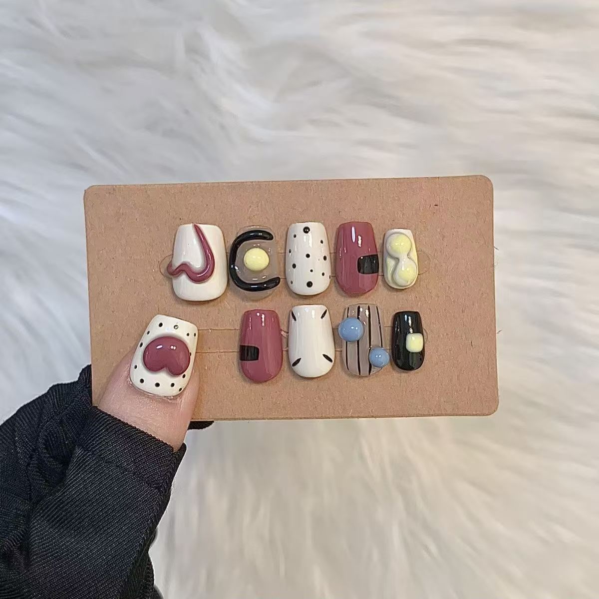 Kapownails Geometric Press-On Nails Set - Hearts, Dots & Line Art Designs