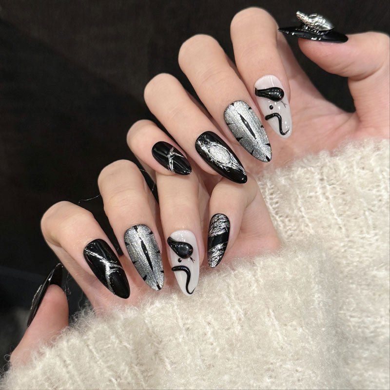  Abstract Pattern Design - Modern Monochrome Nail Art