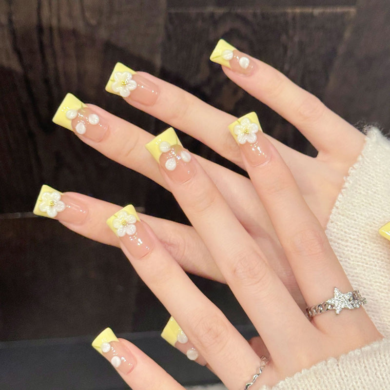 Fresh duck press-on nails featuring vibrant yellow tips, daisy flowers & gold accents - Salon spring beauty - Complete set of 10 nails