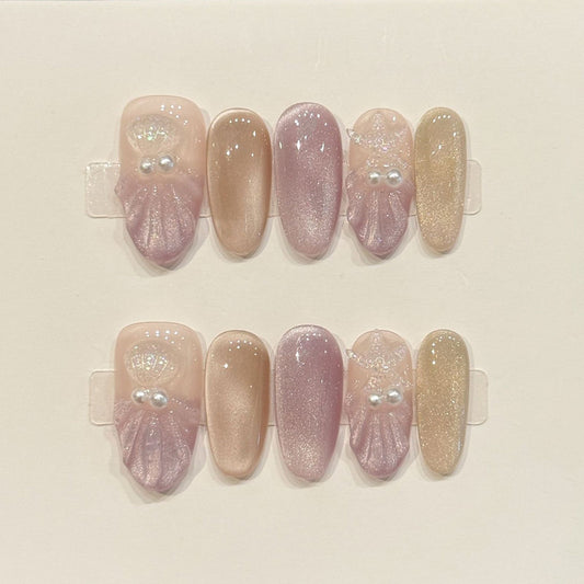 KAPOWNAILS oval nails featuring magical pearl design - iridescent shimmer, delicate lace, holographic sparkle, handcrafted quality, 10-piece dreamy set
