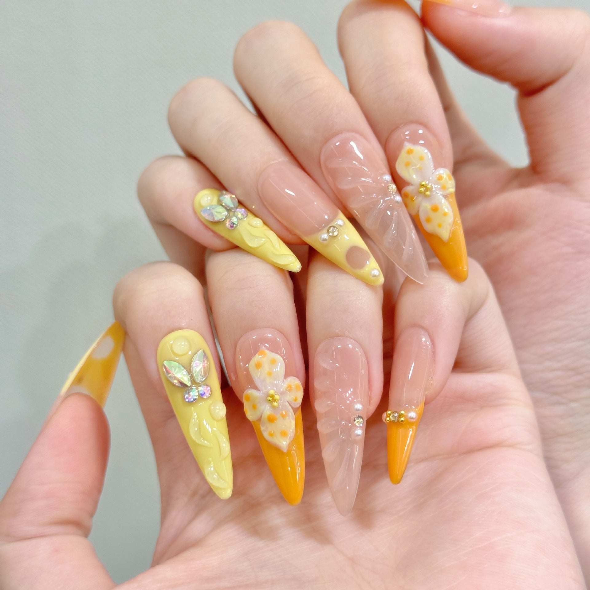 KAPOWNAILS Yellow Gradient 3D Flower Press - on Nails, Rhinestone & Pearl Decor Long Coffin Wearable Nails