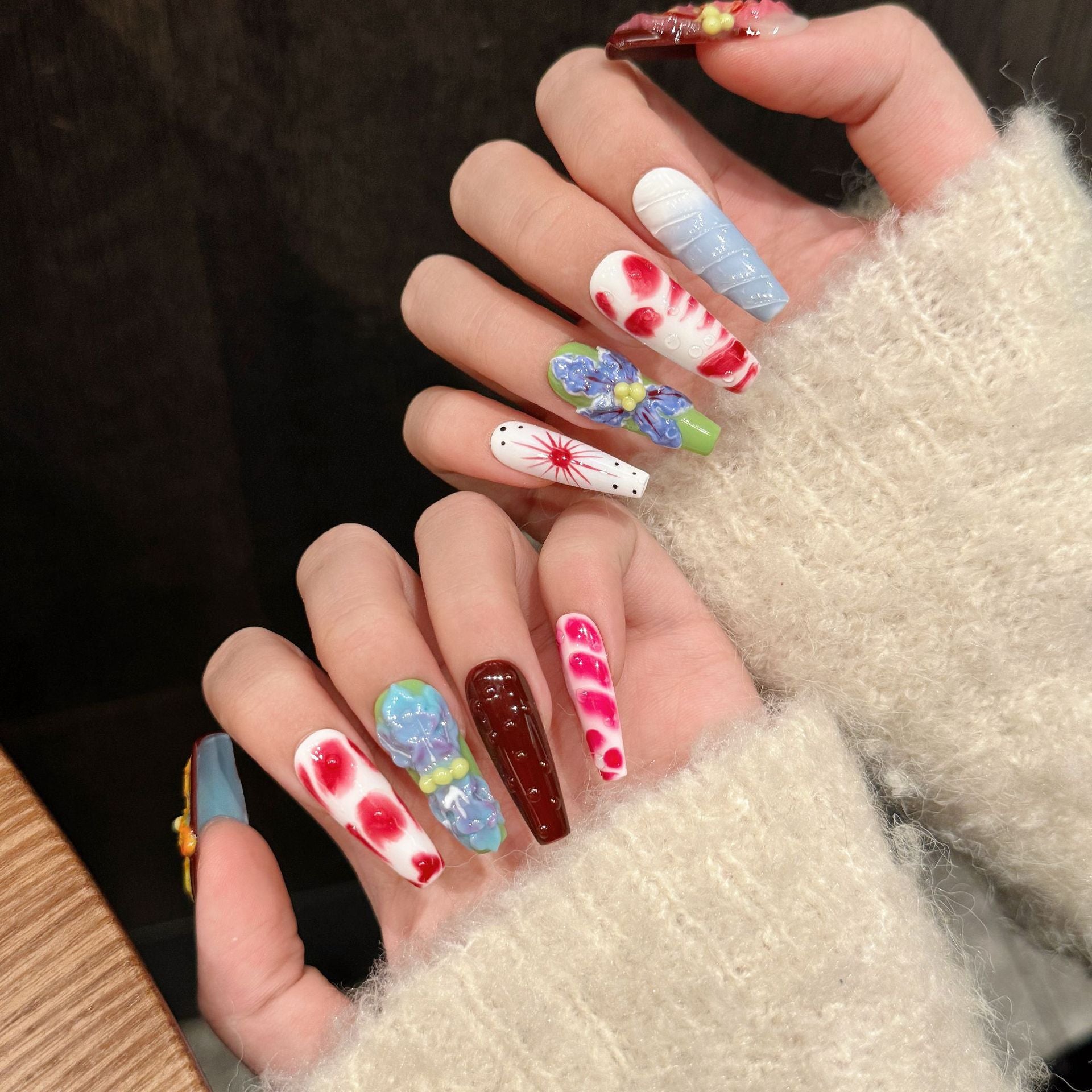 KAPOWNAILS Retro Floral Press - ons, Hand - Painted Colorful Flower Designs