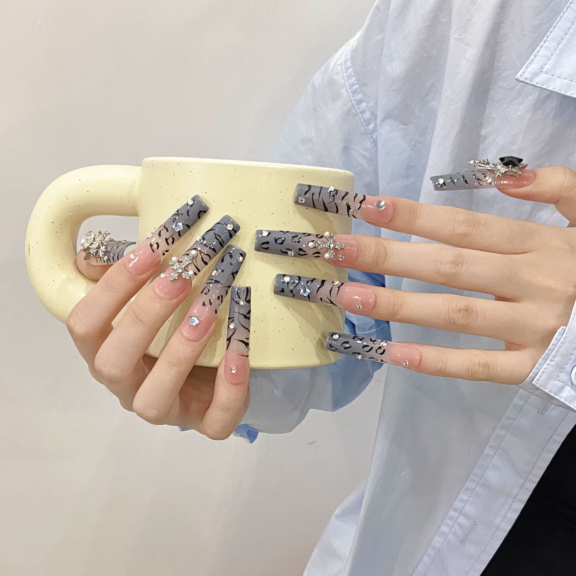 KAPOWNAILS Gradient Leopard Press - ons, Rhinestone & Chrome Accents