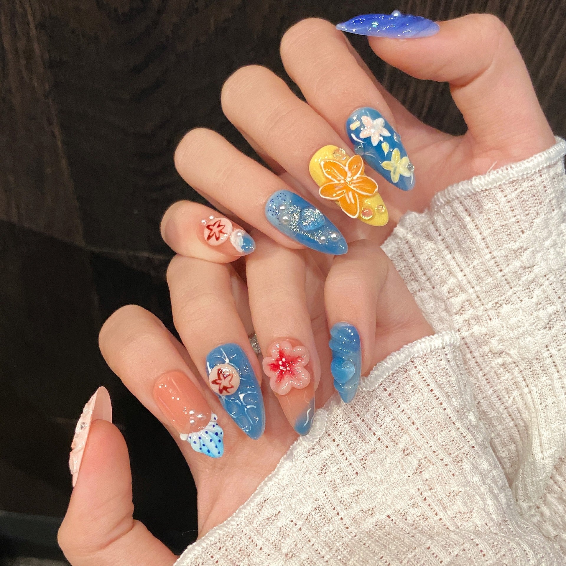 KAPOWNAILS 3D Flower & Shell Press - on Nails, Blue - Peach Gradient with Cute Patterns, Trendy Wearable Nail Art