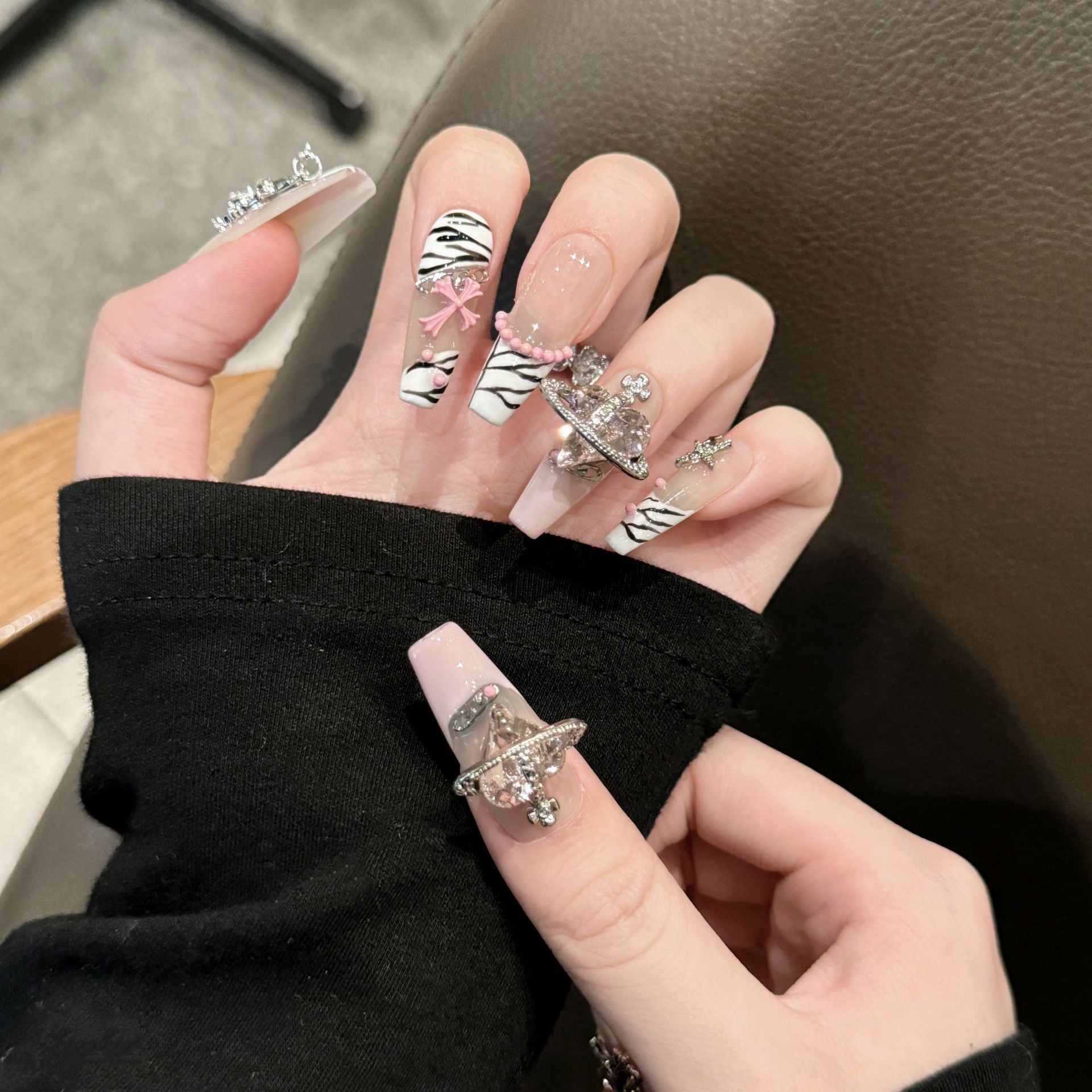 KAPOWNAILS Pink & White Zebra Press - on Nails with Rhinestone Charms, Y2K - Inspired Wearable Nail Art