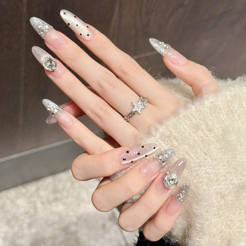 Stunning oval press-on nails featuring silver ombre glitter, diamond centerpiece & black dots - Wedding elegance at home - Set of 10 nails
